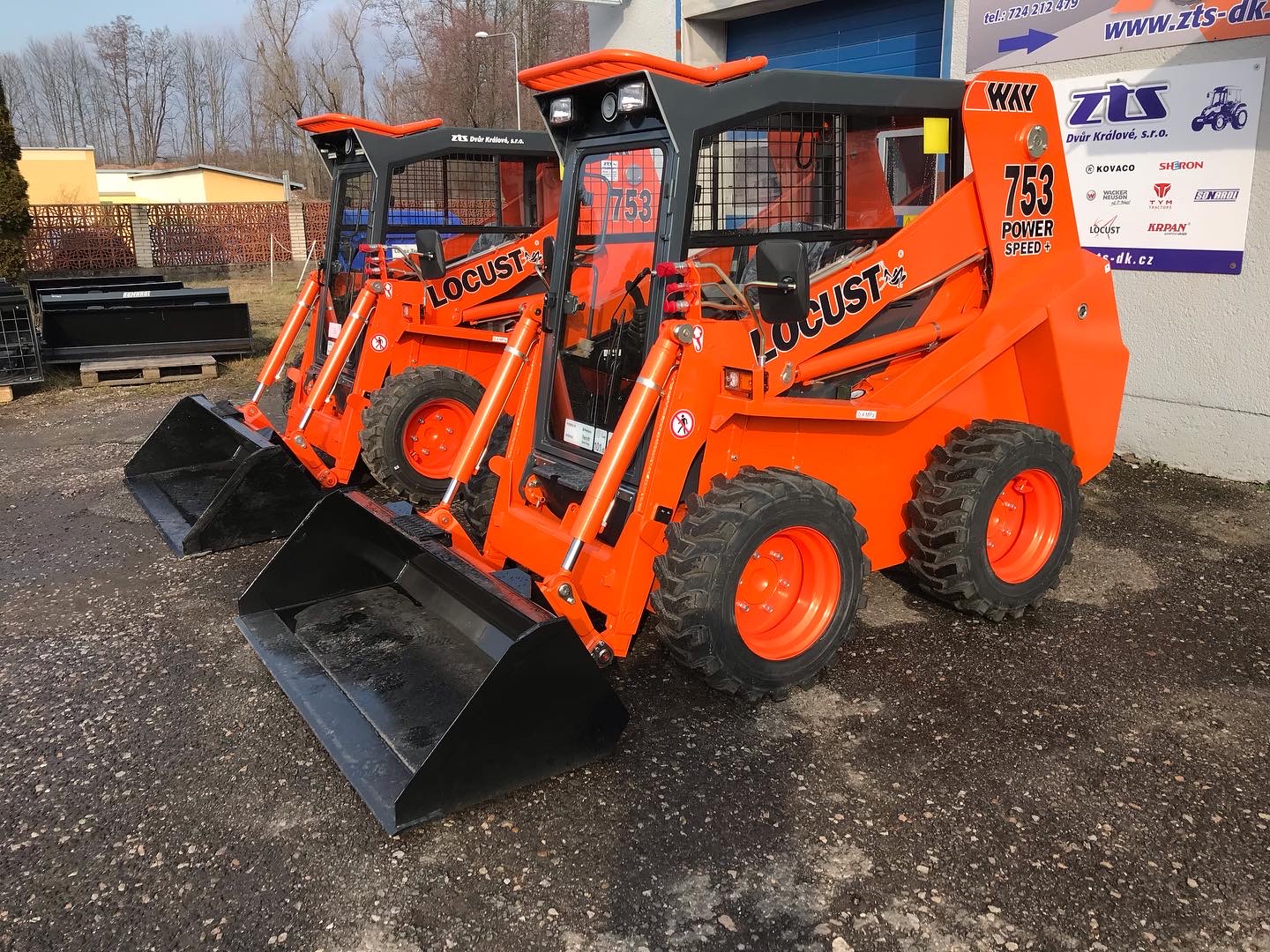 Smykový nakladač Locust L-753 POWER SPEED+ (45kW) - Obrázek 6