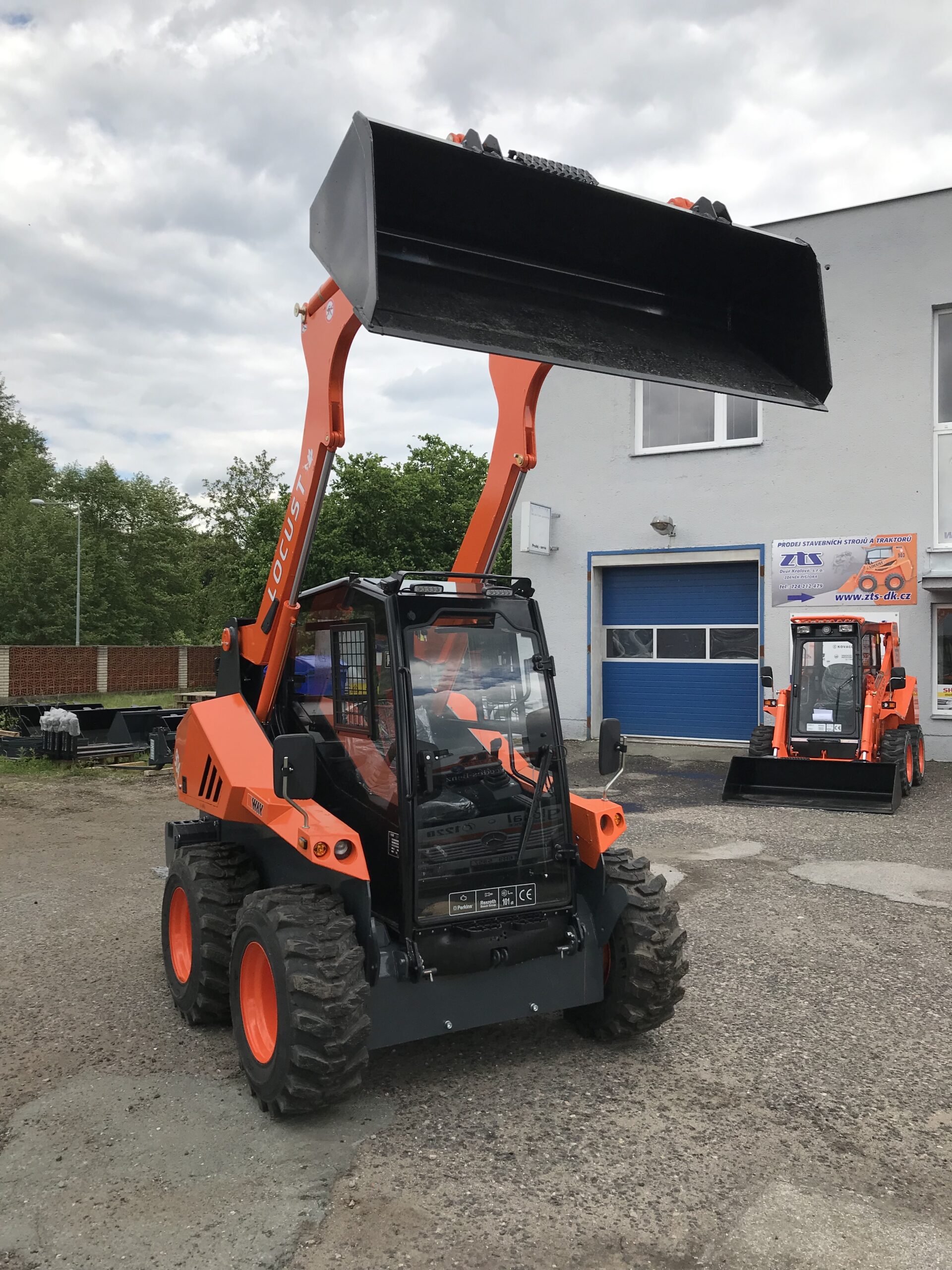 Smykový nakladač Locust L‑904 SPEED+ (45kW) - Obrázek 7