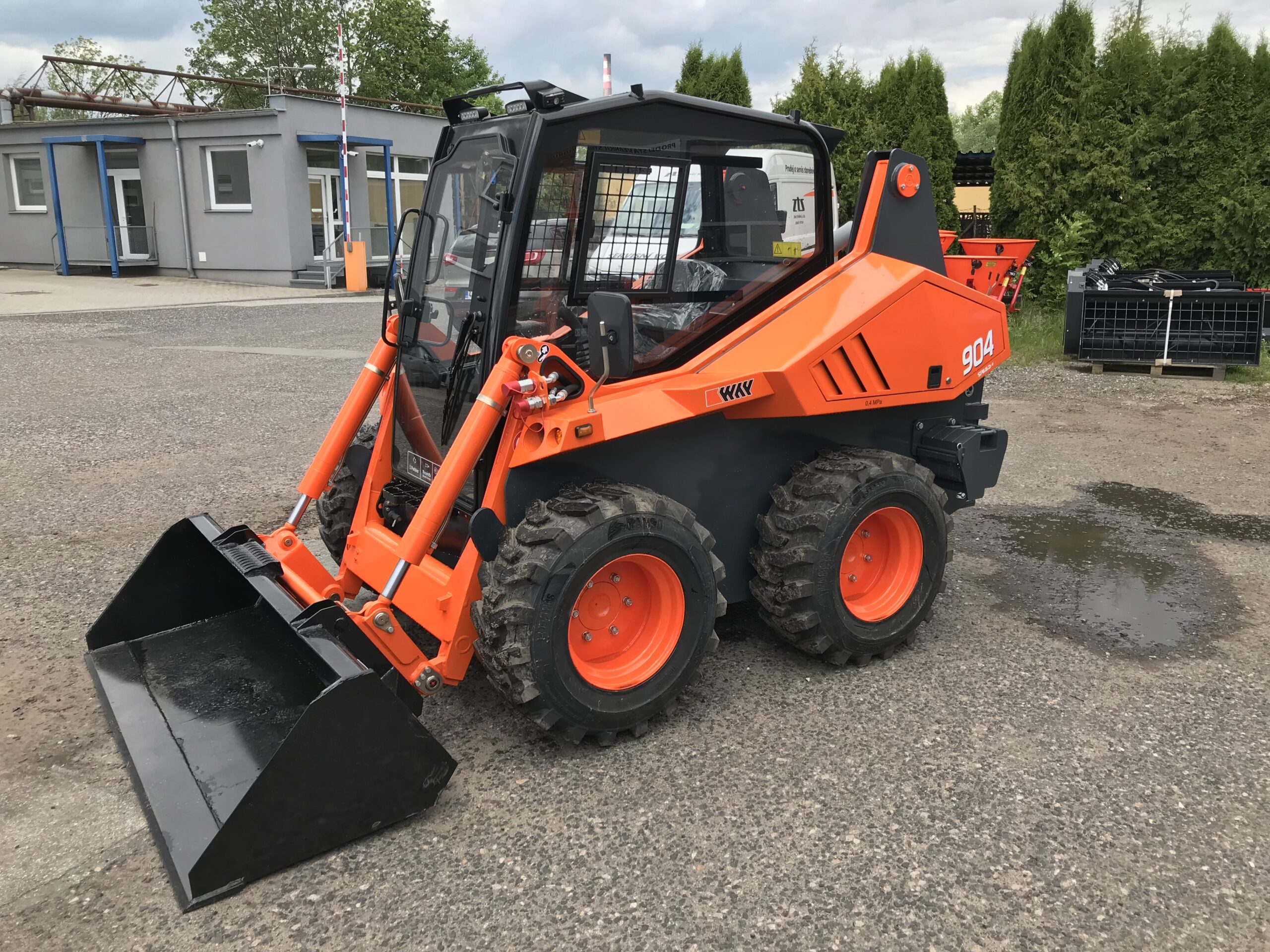 Smykový nakladač Locust L‑904 SPEED+ (45kW) - Obrázek 5