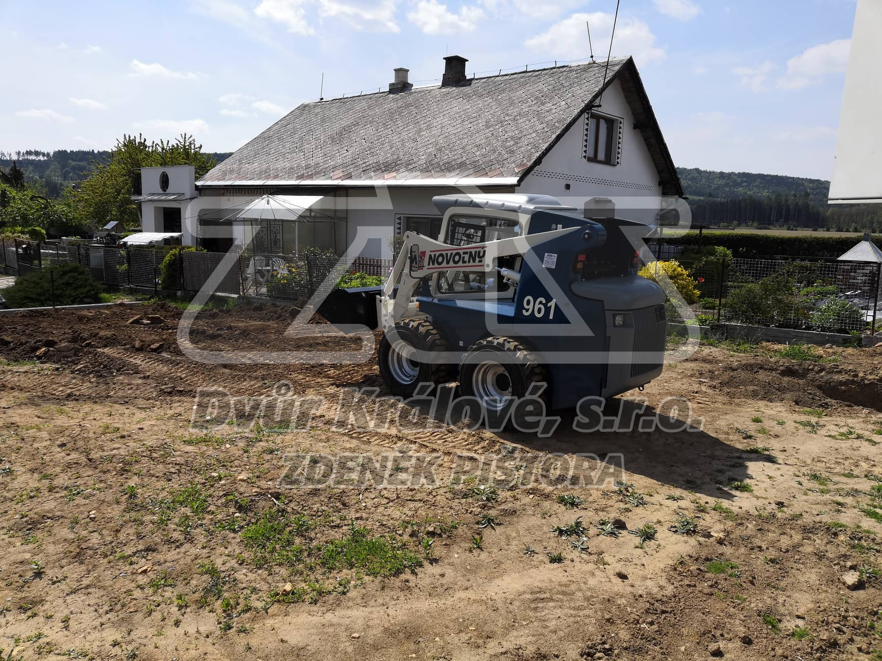Smykový nakladač Novotný B-961 - Obrázek 10