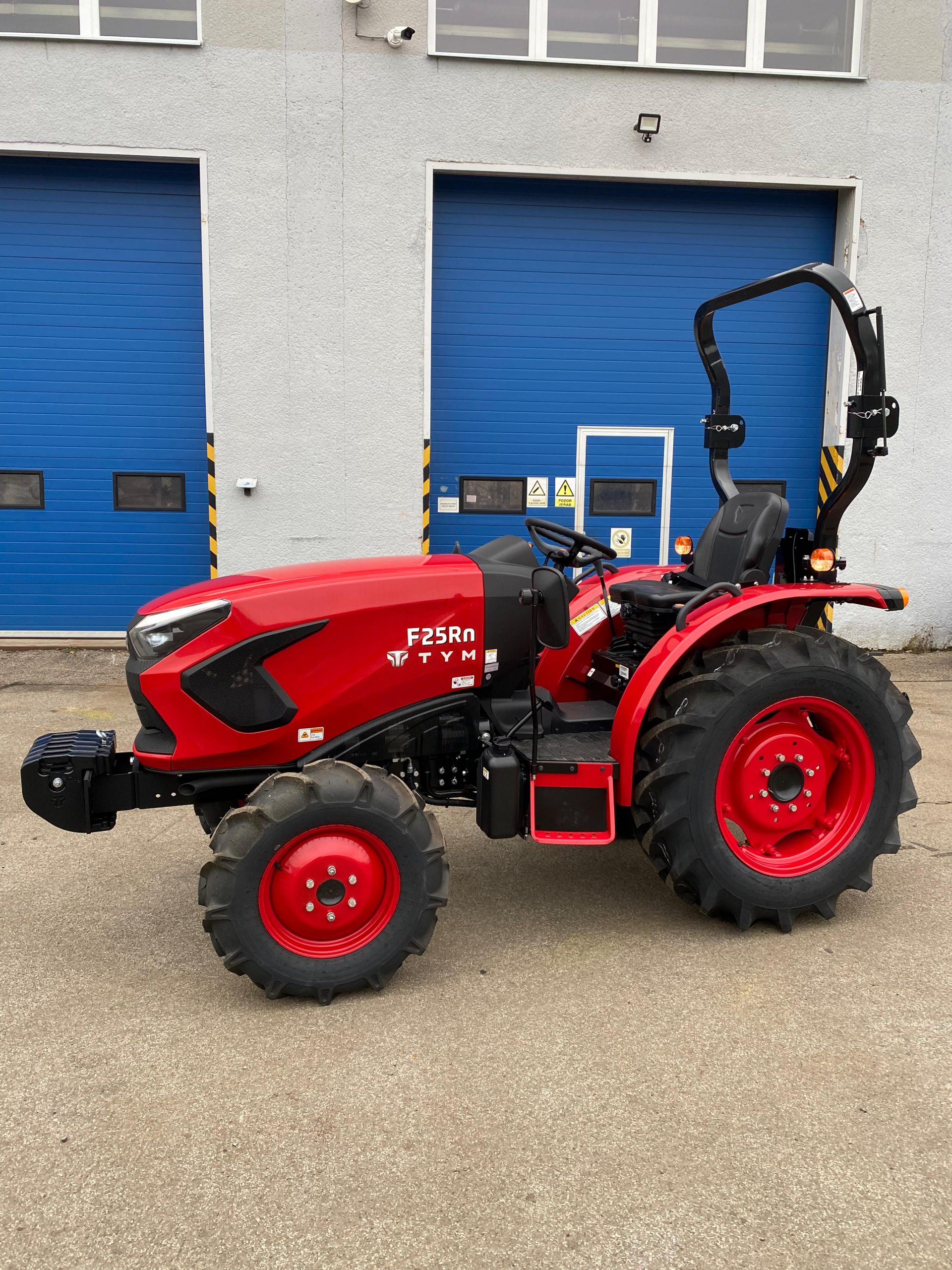 TYM F25 (24 hp)