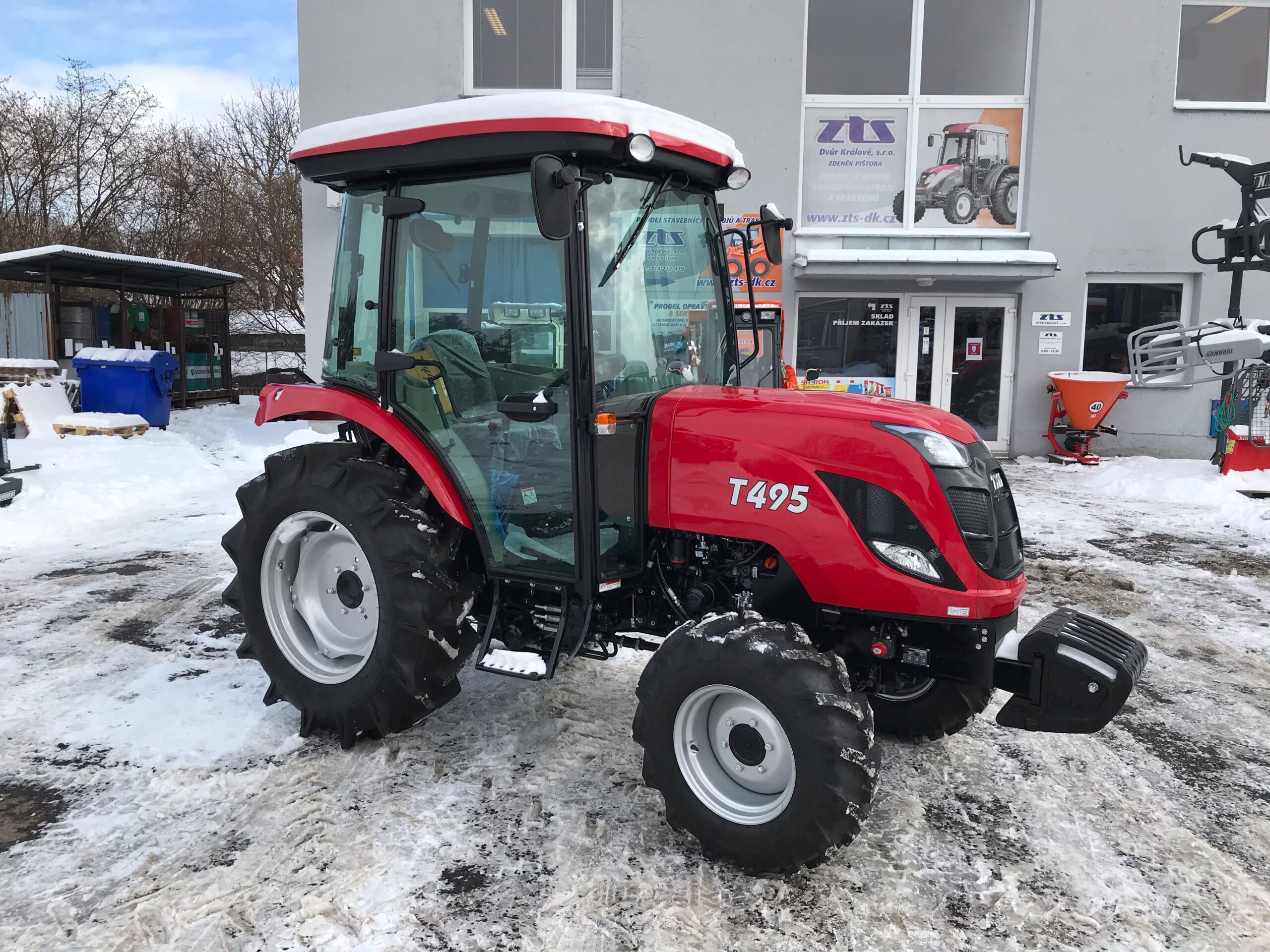 TRAKTOR TYM T495 (46 hp) a TYM T575 (55 hp) - Obrázek 2