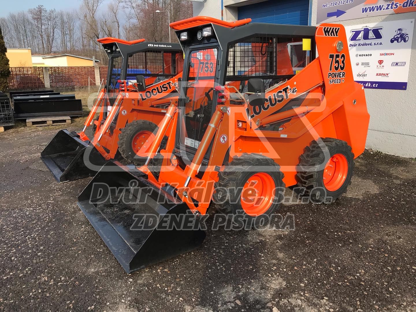 Smykový nakladač Locust L-753 POWER SPEED+ (45kW) - Obrázek 4